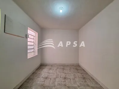 Casa com 1 Quarto para alugar, 54m² no Centro, Nova Iguaçu