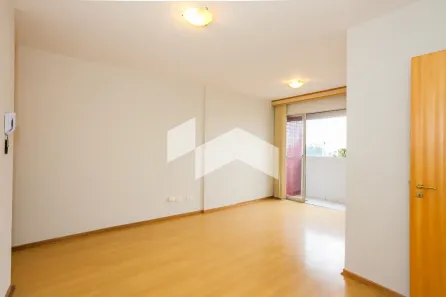 Apartamento com 3 Quartos para alugar, 77m² no Cristo Rei, Curitiba