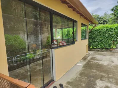 Fazenda / Sítio / Chácara com 3 Quartos à venda, 219m² no Vila Velha, Caçapava