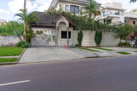 Sobrado com 3 Quartos para venda ou aluguel, 207m² no Jardim Social, Curitiba