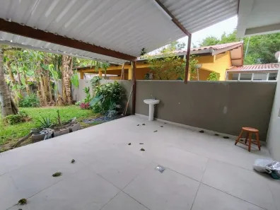 Casa com 2 Quartos para alugar, 100m² no Itacorubi, Florianópolis