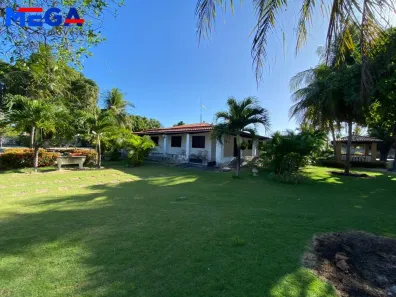 Fazenda / Sítio / Chácara com 6 Quartos para alugar, 300m² no Centro, Pindoretama