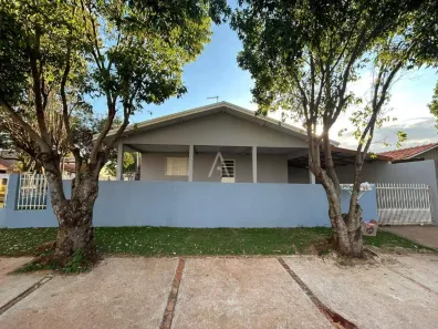 Casa com 3 Quartos para alugar, 105m² no Jardim Pancera, Toledo