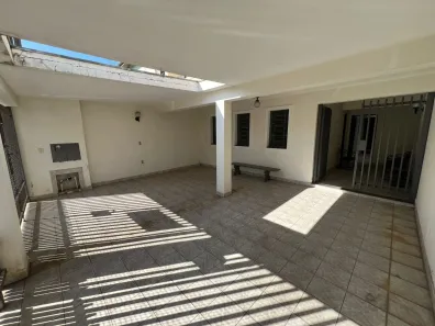 Sobrado com 4 Quartos à venda, 180m² no Conjunto Residencial São Francisco, Taubaté