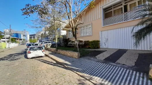Casa com 4 Quartos para alugar, 160m² no Bom Retiro, Blumenau