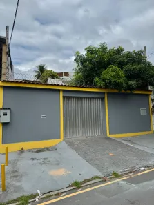 Galpão / Depósito / Armazém com 3 Quartos à venda, 250m² no Irajá, Rio de Janeiro