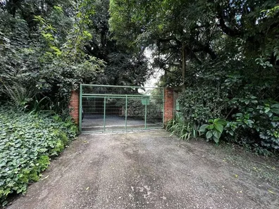 Fazenda / Sítio / Chácara com 1 Quarto para venda ou aluguel, 271m² no Taboleiro Verde, Cotia