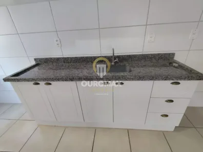 Apartamento com 2 Quartos para alugar, 48m² no Jardim Ouro Verde, Ourinhos