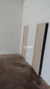 Galpão / Depósito / Armazém à venda, 200m² no São José, Uberlândia