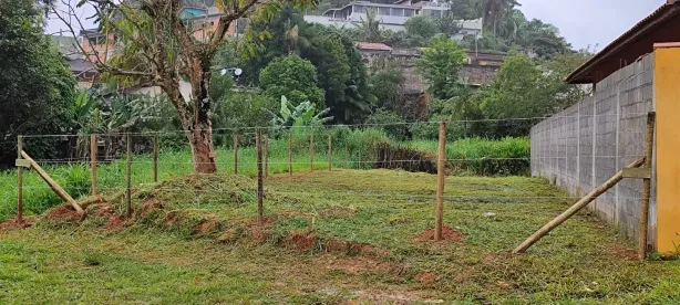 Terreno / Lote / Condomínio à venda, 250m² no Centro, São Lourenço da Serra