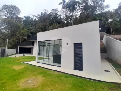 Casa de Condomínio com 3 Quartos para venda ou aluguel, 180m² no Cumbari, Mairiporã