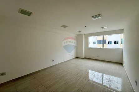Conjunto Comercial / Sala à venda, 30m² no Centro, Lauro de Freitas