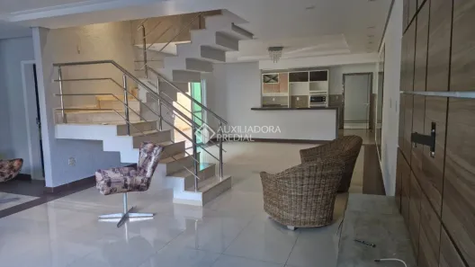 Sobrado com 4 Quartos para alugar, 427m² no Cerâmica, São Caetano do Sul