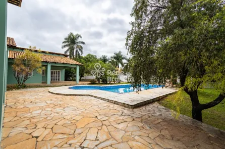 Casa de Condomínio com 4 Quartos para alugar, 323m² no Park Way, Brasília