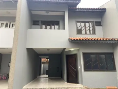Sobrado com 3 Quartos à venda, 125m² no Saguaçu, Joinville