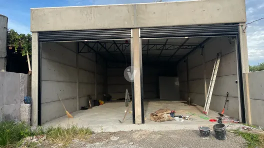 Galpão / Depósito / Armazém com 1 Quarto para venda ou aluguel, 410m² no Salgado Filho, Santa Maria