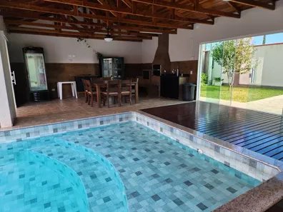 Fazenda / Sítio / Chácara com 4 Quartos para alugar, 1600m² no Campina do Taquaral, São José dos Pinhais