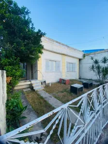 Casa Comercial com 1 Quarto para venda ou aluguel, 198m² no Parque Caju, Campos dos Goytacazes