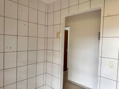 Casa de Condomínio com 4 Quartos para alugar, 230m² no Jardim Decolores, Trindade