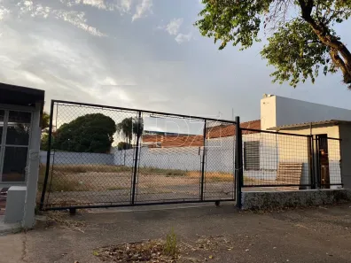 Terreno / Lote / Condomínio para alugar, 808m² no Jardim Primavera, Araraquara