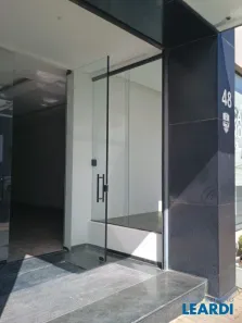 Loja / Salão / Ponto Comercial para alugar, 267m² no Centro, Atibaia