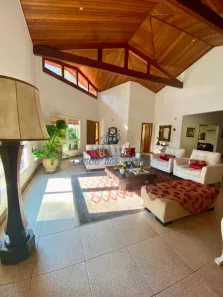 Fazenda / Sítio / Chácara com 4 Quartos para venda ou aluguel, 686m² no Jardim dos Ipês, Embu das Artes