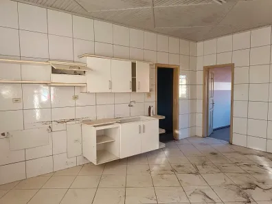 Casa Comercial com 3 Quartos para alugar, 150m² no Colônia Murici, São José dos Pinhais