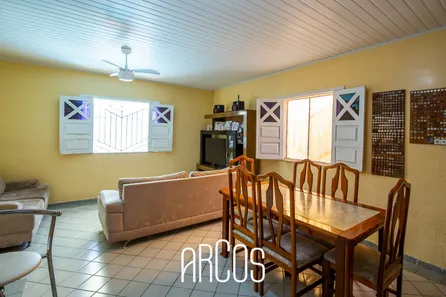 Casa com 3 Quartos à venda, 200m² no Aeroporto, Aracaju
