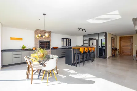 Casa de Condomínio com 3 Quartos à venda, 240m² no Campo Pequeno, Colombo