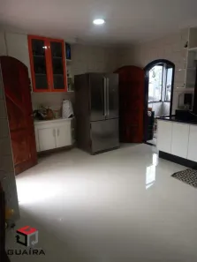 Sobrado com 5 Quartos para alugar, 355m² no Parque Jaçatuba, Santo André