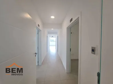 Conjunto Comercial / Sala para alugar, 32m² no Monte Alegre, Camboriú