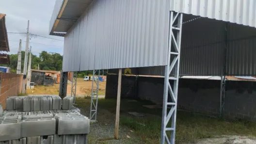 Galpão / Depósito / Armazém com 1 Quarto à venda, 120m² no Itinga, Araquari