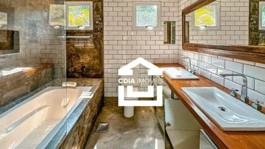 Casa de Condomínio com 4 Quartos à venda, 350m² no Chácara dos Lagos, Carapicuíba
