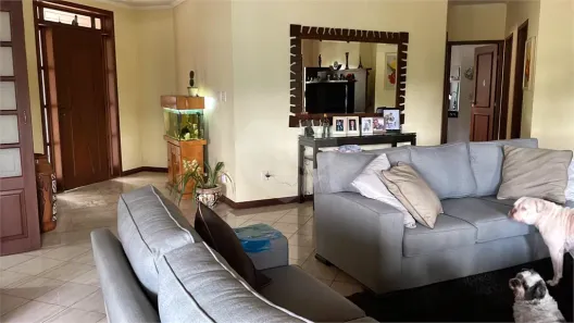 Casa de Condomínio com 3 Quartos para venda ou aluguel, 277m² no Caraguatá, Mairiporã