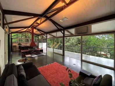 Casa de Condomínio com 3 Quartos à venda, 200m² no Chácara do Refúgio, Carapicuíba