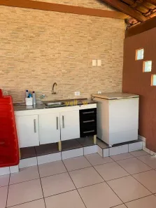 Casa Comercial com 3 Quartos para venda ou aluguel, 400m² no Vila Áurea, Poá