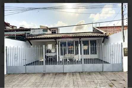 Casa com 4 Quartos à venda, 420m² no Pereira Lobo, Aracaju
