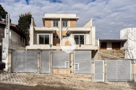 Sobrado com 3 Quartos à venda, 217m² no Ahú, Curitiba