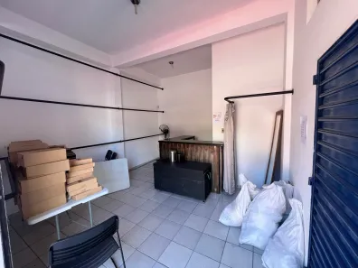 Galpão / Depósito / Armazém com 3 Quartos para alugar, 1200m² no Chácara da Galega, Pindamonhangaba