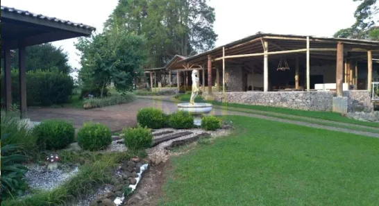 Fazenda / Sítio / Chácara com 3 Quartos à venda, 1122m² no Jardim Karla, Pinhais