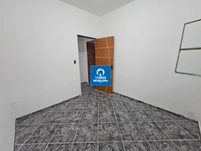 Casa de Vila com 2 Quartos para alugar, 60m² no Porto Novo, São Gonçalo