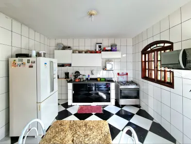 Casa de Condomínio com 4 Quartos à venda, 220m² no Cosmorama, Mesquita