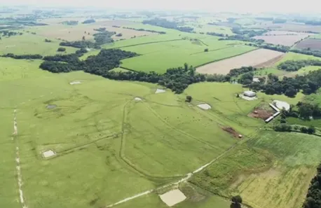 Fazenda / Sítio / Chácara com 5 Quartos à venda, 300m² no , Laranjal Paulista