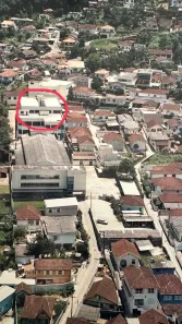 Prédio Inteiro para alugar, 999m² no Mosela, Petrópolis