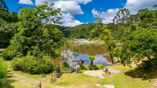 Fazenda / Sítio / Chácara com 3 Quartos à venda, 260m² no Quatro Barras, Quatro Barras