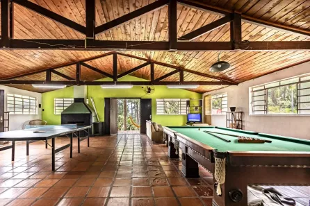 Fazenda / Sítio / Chácara com 4 Quartos para alugar, 2000m² no Centro Cívico, Mogi das Cruzes