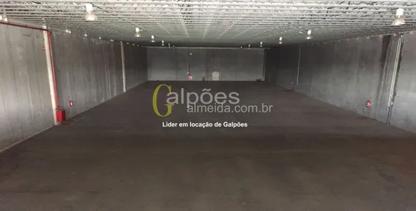Galpão / Depósito / Armazém para alugar, 1600m² no Santa Fé, Osasco