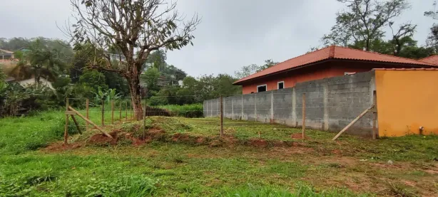 Terreno / Lote / Condomínio à venda, 250m² no Centro, São Lourenço da Serra