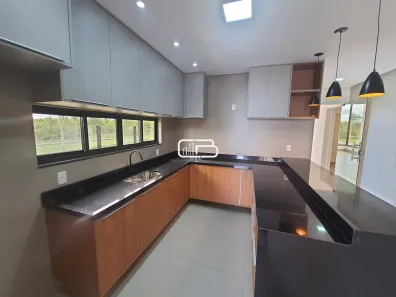 Casa de Condomínio com 3 Quartos à venda, 200m² no Universidade, Vitória da Conquista