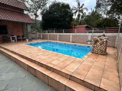 Fazenda / Sítio / Chácara com 5 Quartos à venda, 236m² no Jardim Itapema, Guararema